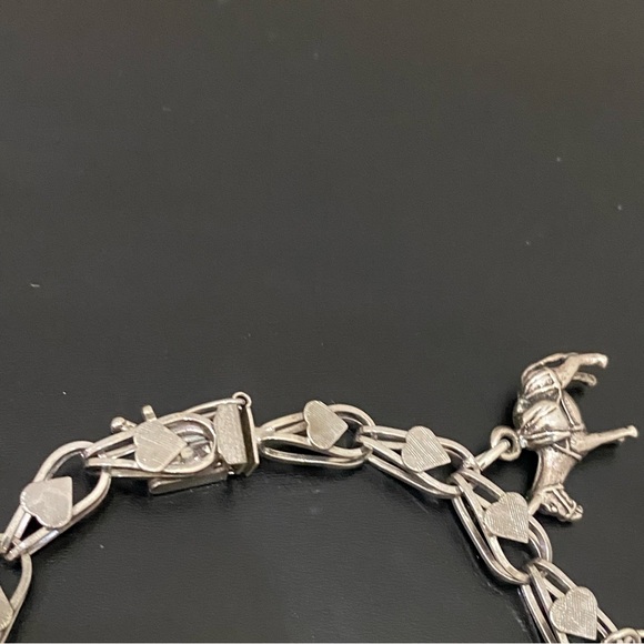 Vintage Sterling Silver Signed 925 Double Link Heart 7 Charms 8” Charm Bracelet - Picture 9 of 16